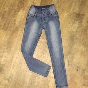 HI WASTED SKINNY JEANS Sz9 FIRST KISS